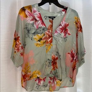 Front tie tropical shirt!